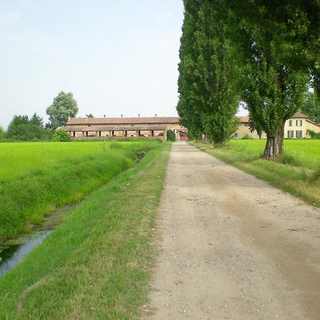 Agriturismo Cascina Mora Павия Екстериор снимка