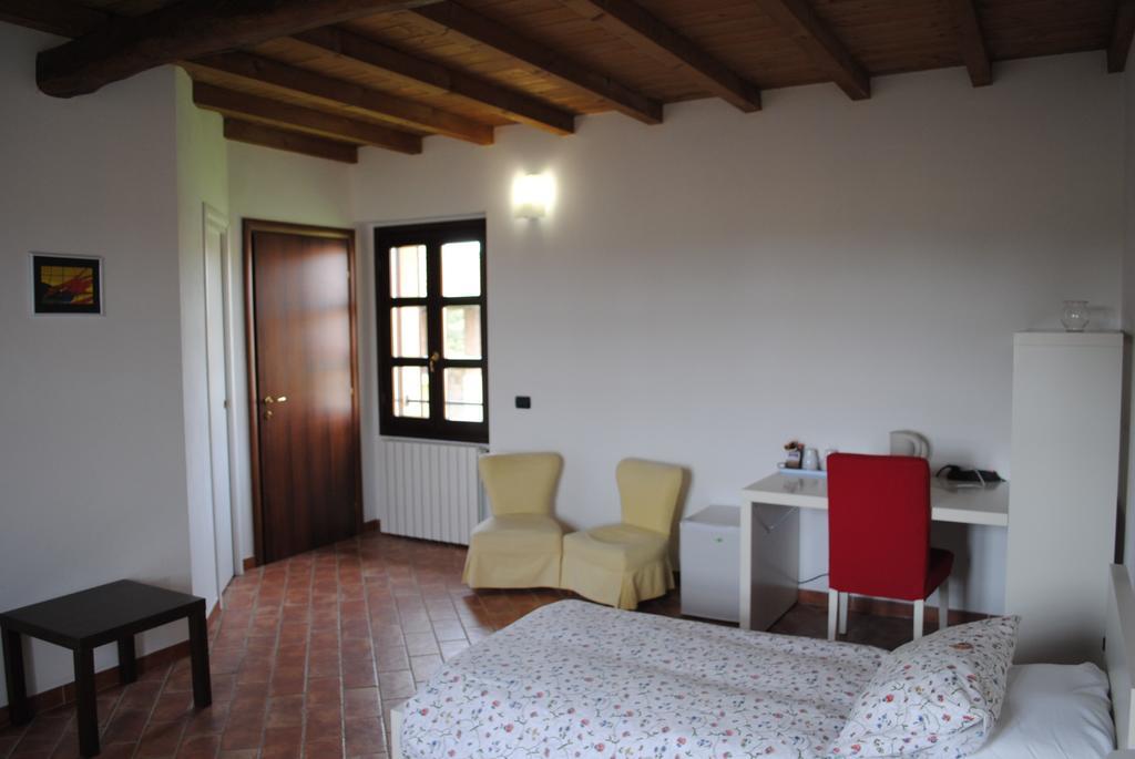 Agriturismo Cascina Mora Павия Екстериор снимка